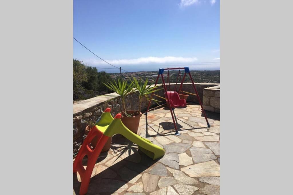 Πύργος Παραδοσιακός Με Μαγευτική Θέα - Villa Traditional Tower With Amazing Sea View アレオポリ エクステリア 写真