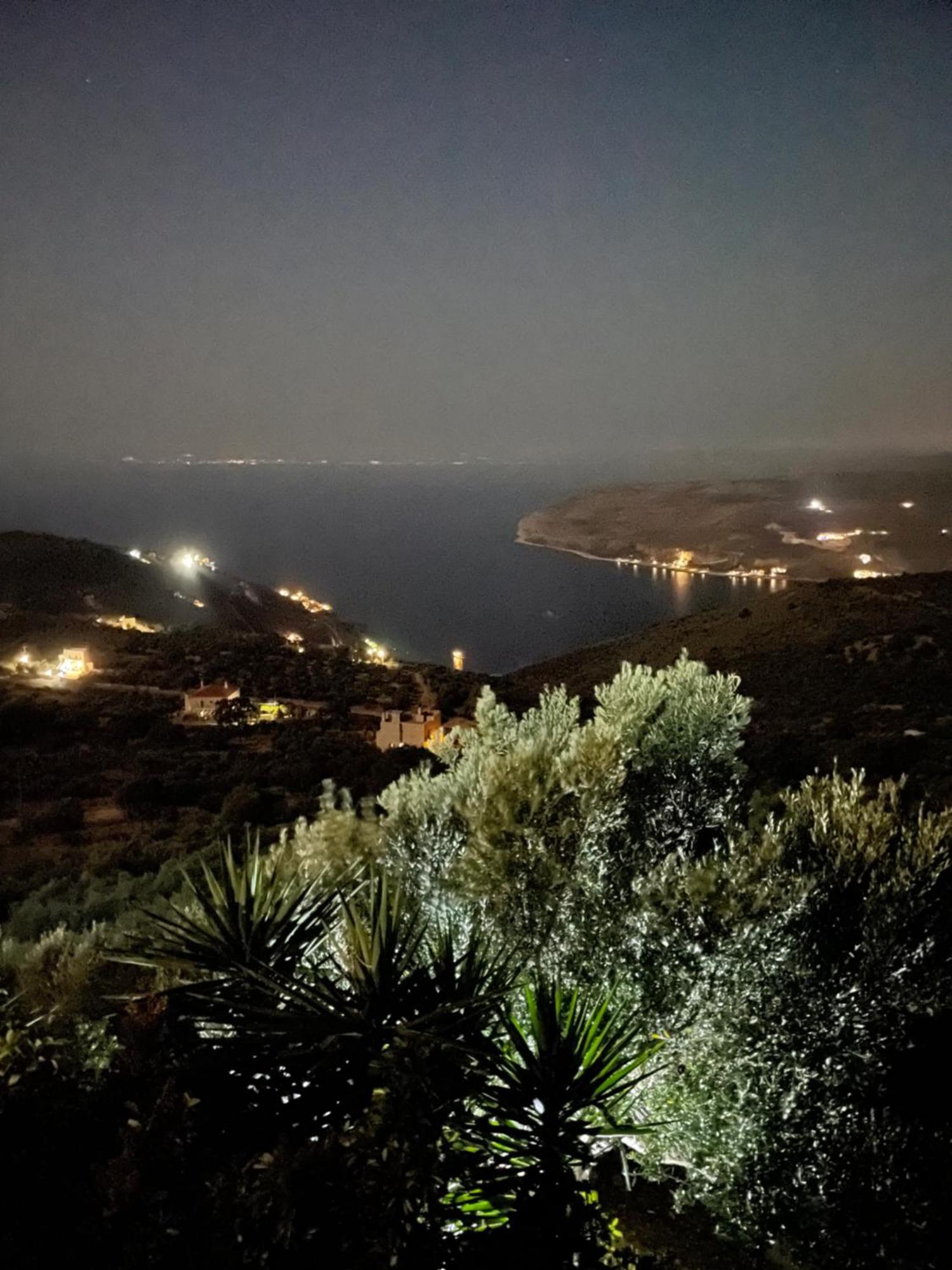 Πύργος Παραδοσιακός Με Μαγευτική Θέα - Villa Traditional Tower With Amazing Sea View アレオポリ エクステリア 写真