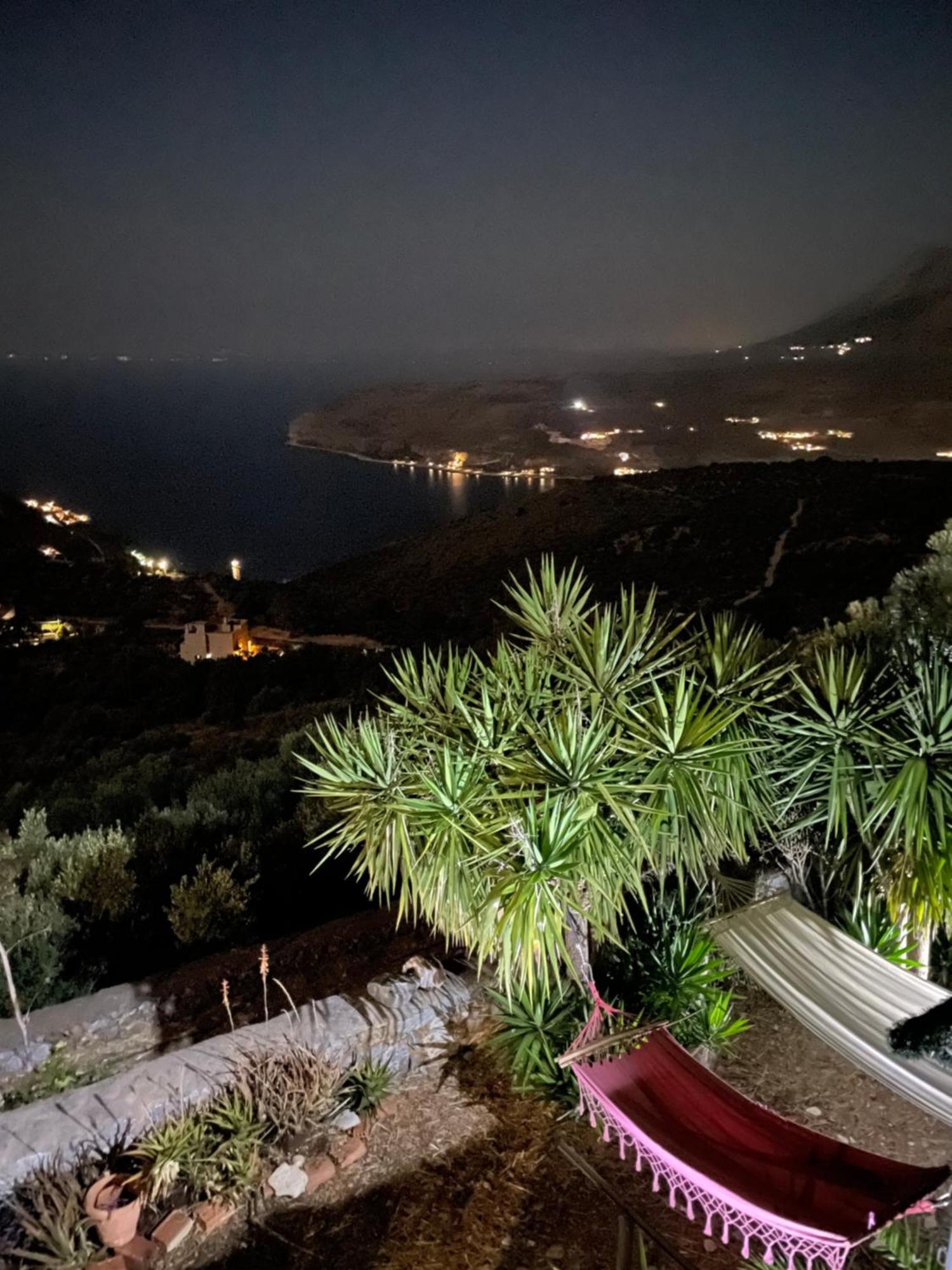 Πύργος Παραδοσιακός Με Μαγευτική Θέα - Villa Traditional Tower With Amazing Sea View アレオポリ エクステリア 写真